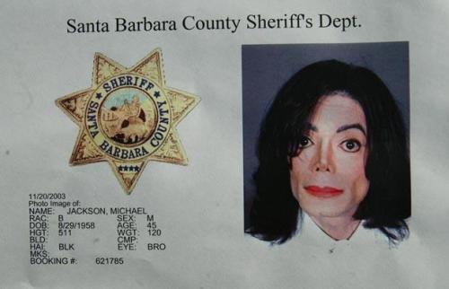 Michael Jackson's 2003 mug shot