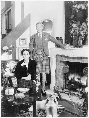 The Duchess and Duke of Windsor at hone