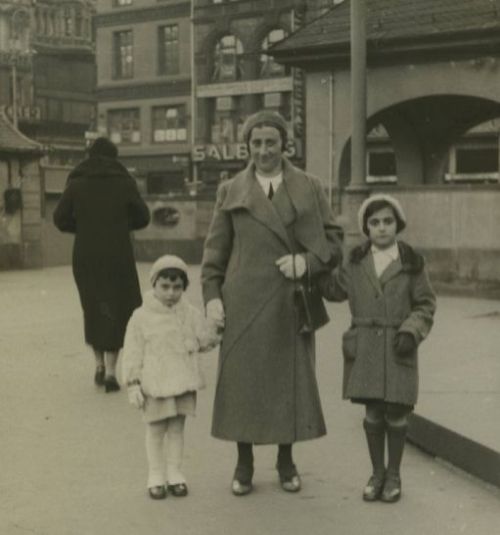 March 1933, the last picture taken of Anne, Edith, and Margot in Germany, prior to emigrating to Holland. Anne is 3 years old. They are standing in the Hauptwache square in the center of Frankfurt am Main 