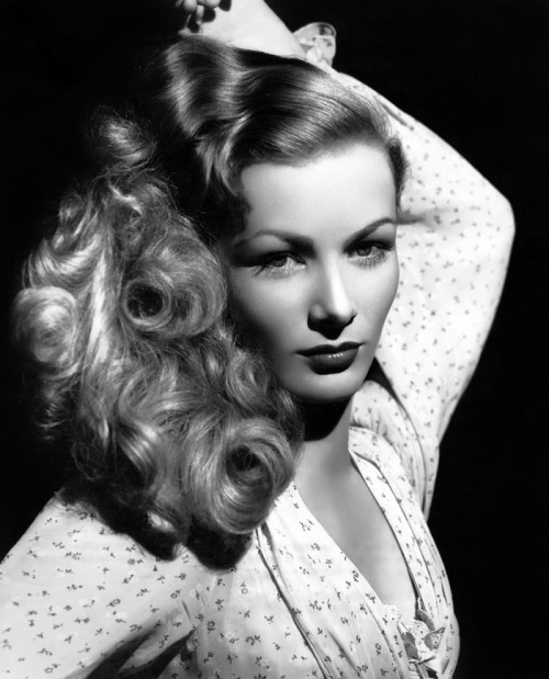 Veronica Lake wore looser curls than actresses of the day. Photo undated, ca. 1942
