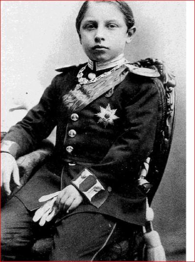 Kaiser Wilhelm on his 10th birthday, 1869. The gloves are used in an attempt to make his left arm look longer. After seeing the print, it was ordered destroyed but one coy remained. 